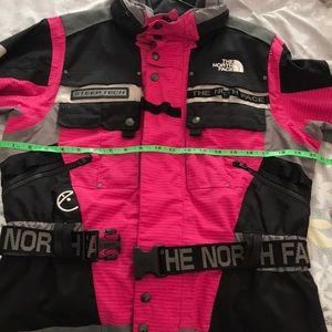 Additional pictures with measurements